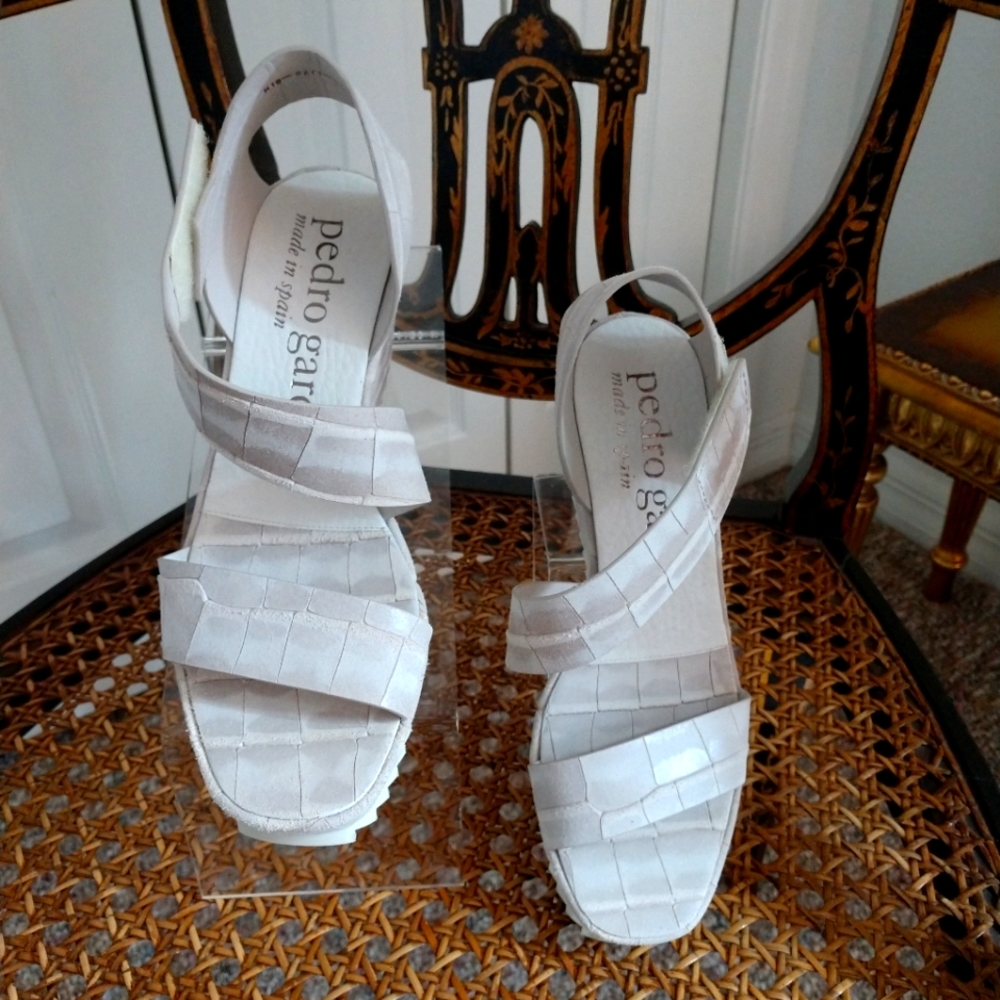 Pedro Garcia White Wedge Sandals - Picture 5 of 7